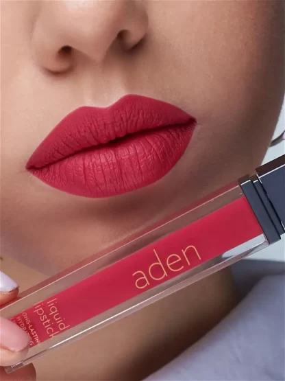 Aden-Cosmetics-ZHidkaya-pomada-Liquid-Lipstick-19-Raspberry-svotchi